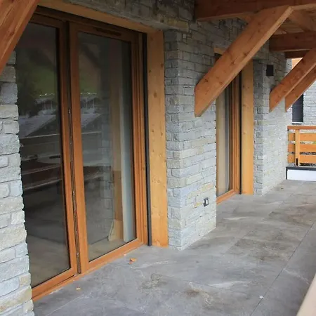 아파트 Modern With Sauna & Large Balcony *